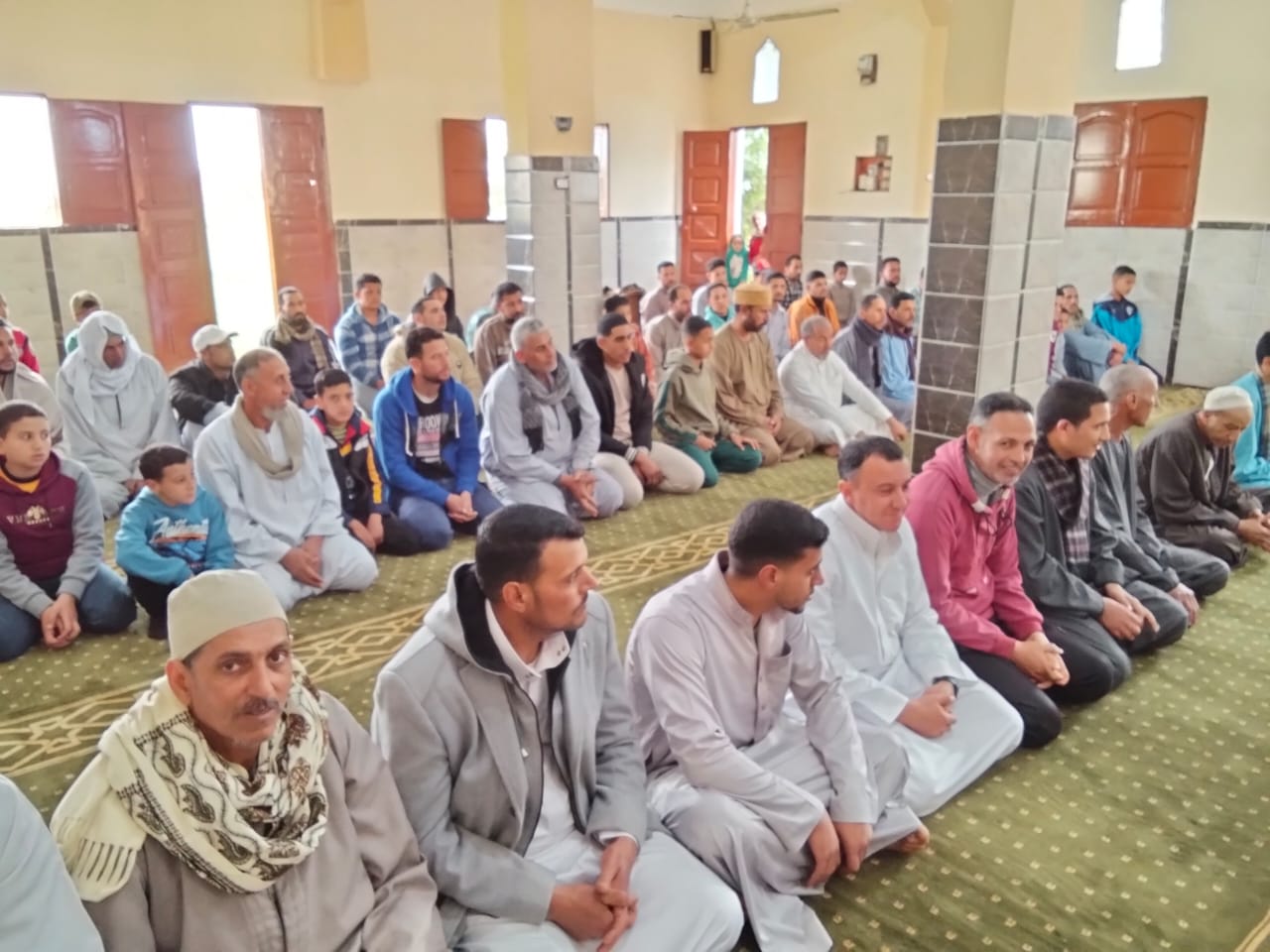 الحضور خلال افتتاح مسجد بكفر الشيخ الحضور خلال افتتاح مسجد بكفر الشيخ