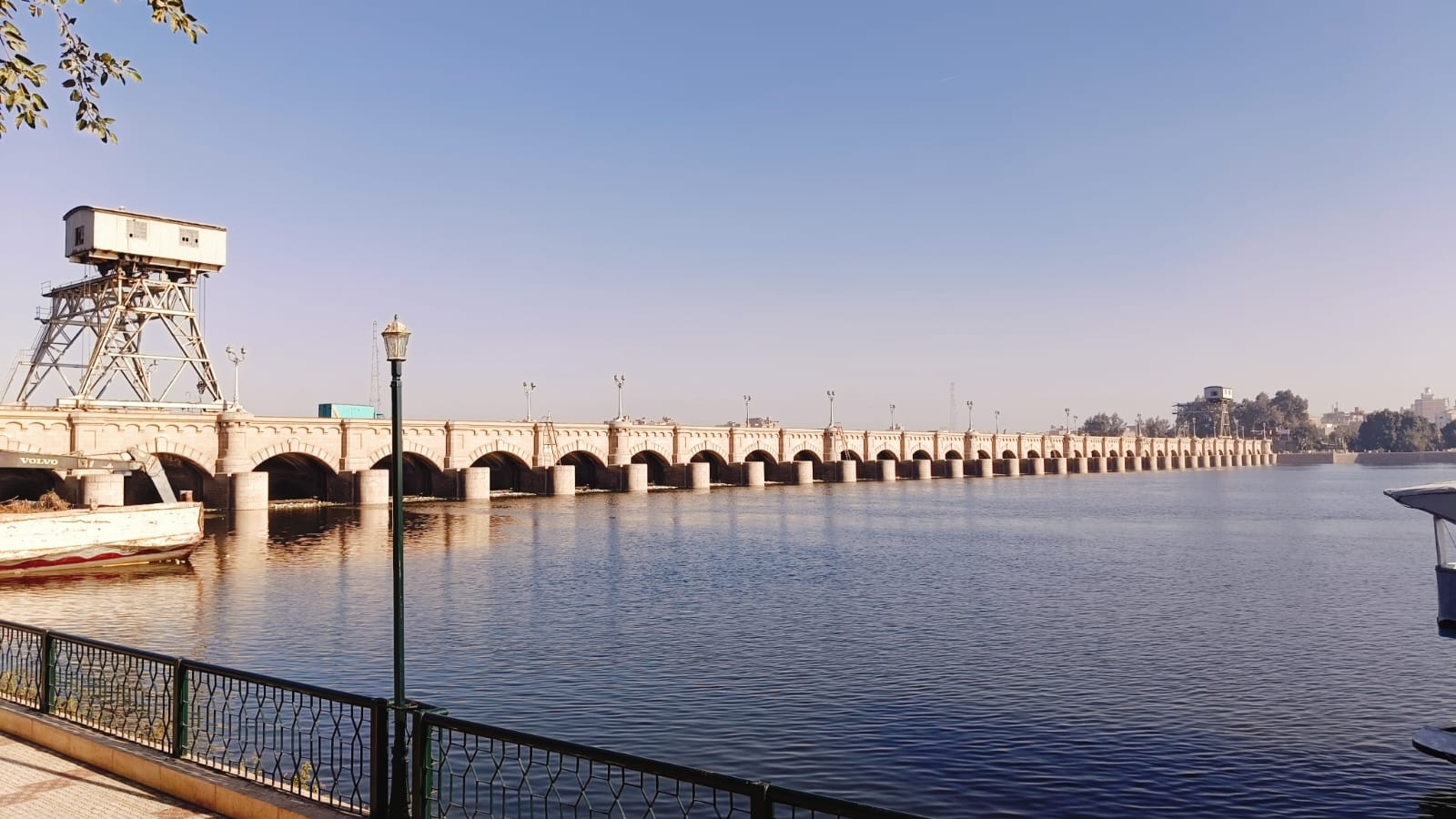 الطبيعة الساحة لحدائق القناطر