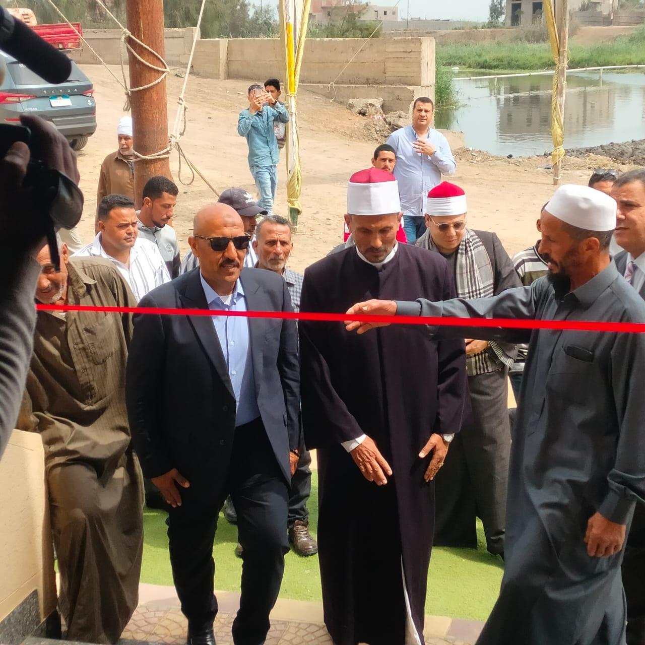 جانب من الافتتاح. جانب من الافتتاح.