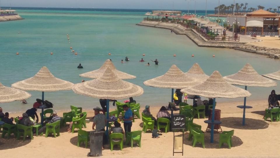 شاطئ منتجع العائلات النادى الاجتماعى قديما شاطئ منتجع العائلات النادى الاجتماعى قديما