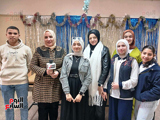 وسام-عبد-الحميد-موجه-اول-التربية-المسرحية-على-مستوى-ادارة-بلبيس-التعليمية-مع-نماذج-متفوقة-من-الطلاب