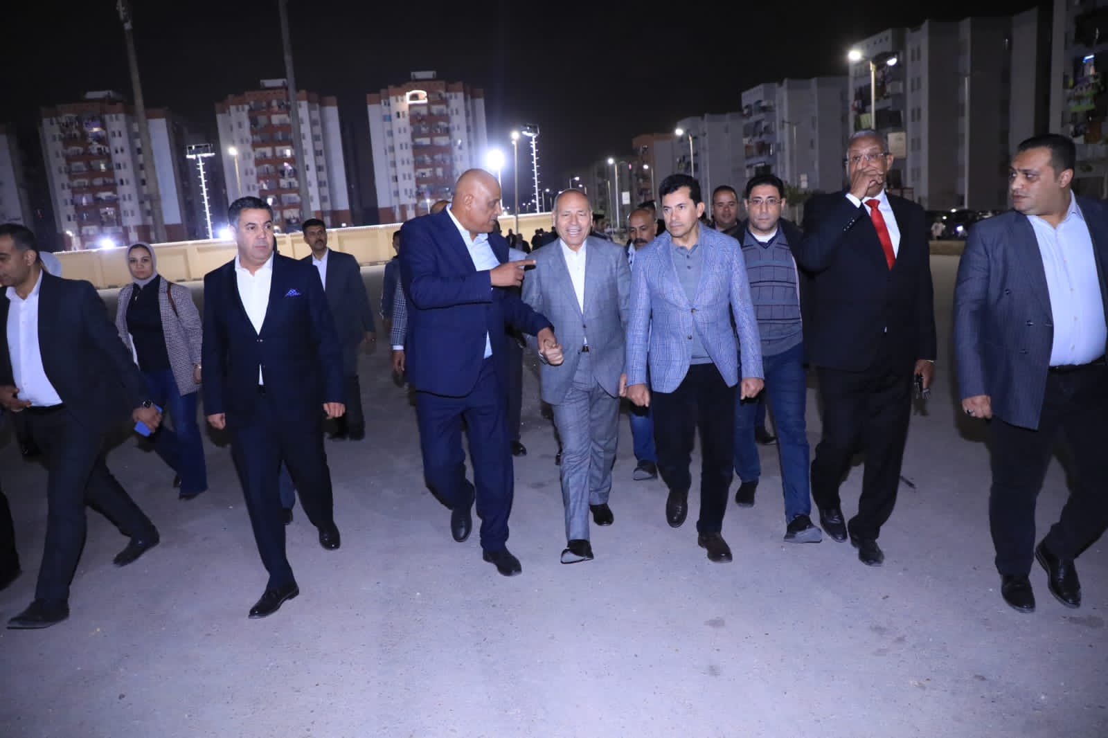 وزير الرياضة ومحافظ القاهرة يشهدان ختام الدورة الرمضانية لخماسي كرة القدم بالقاهرة الكبرى وزير الرياضة ومحافظ القاهرة يشهدان ختام الدورة الرمضانية لخماسي كرة القدم بالقاهرة الكبرى