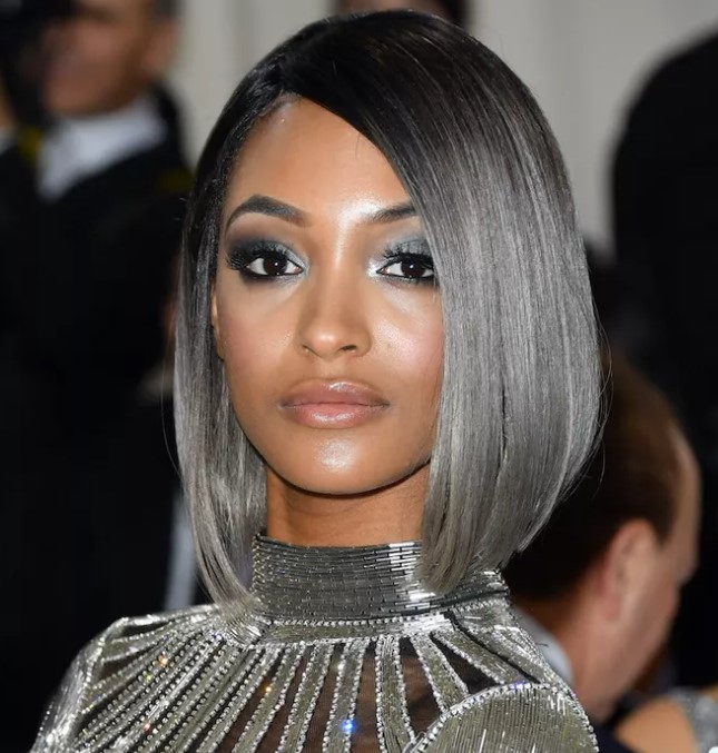 اللون الرمادى