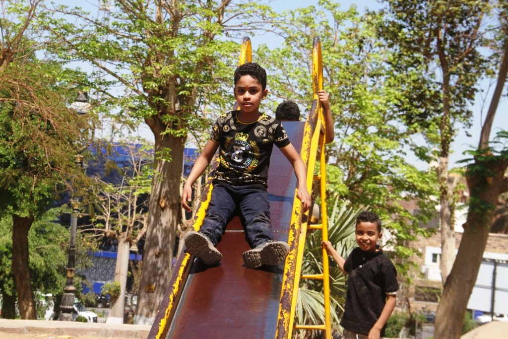 فرحة الأطفال بالعيد فى الحديقة