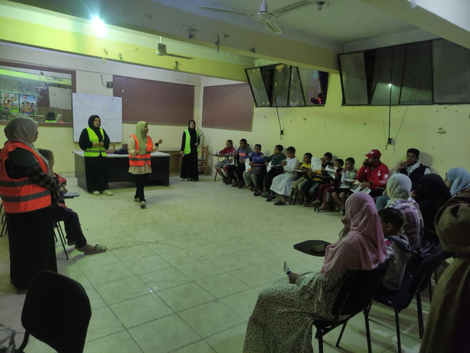 جانب من فعاليات الأنشطة التوعوية بمراكز الشباب