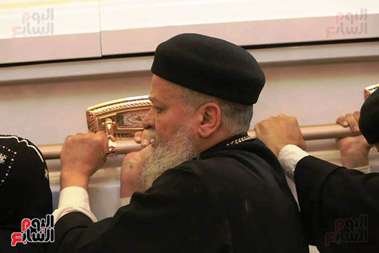 مشاعز-الحزن-في-وداع-الأب-الراحل