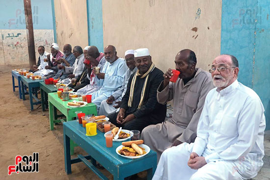 الإفطار-الجماعى- الإفطار-الجماعى-