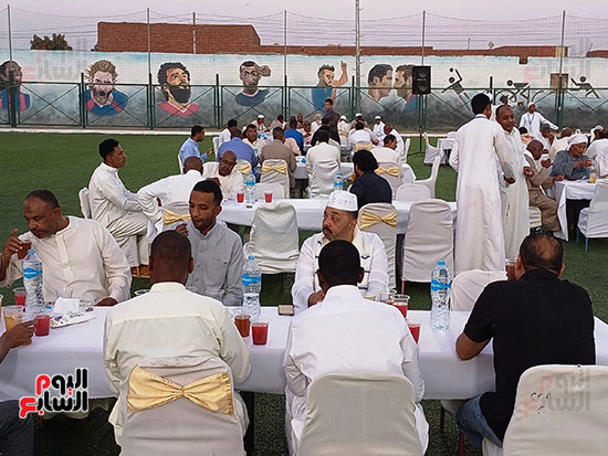 ‪إفطار-أهل-النوبة-فى-قرية-أبوسمبل-