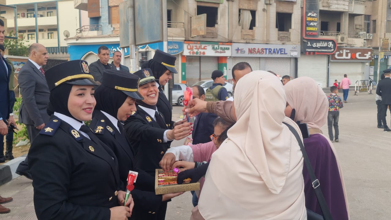 مشاركة المواطنين الإحتفال بعيد الفطر مشاركة المواطنين الإحتفال بعيد الفطر