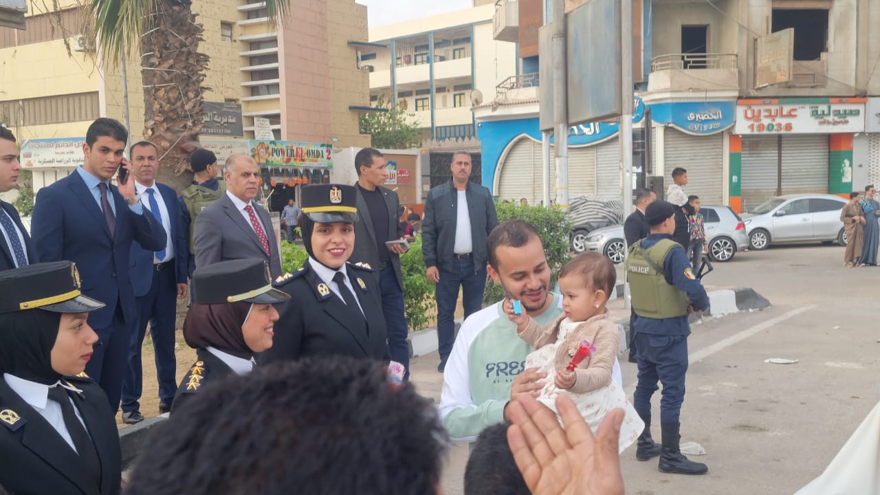  مشاركة المواطنين الإحتفال بعيد الفطر 