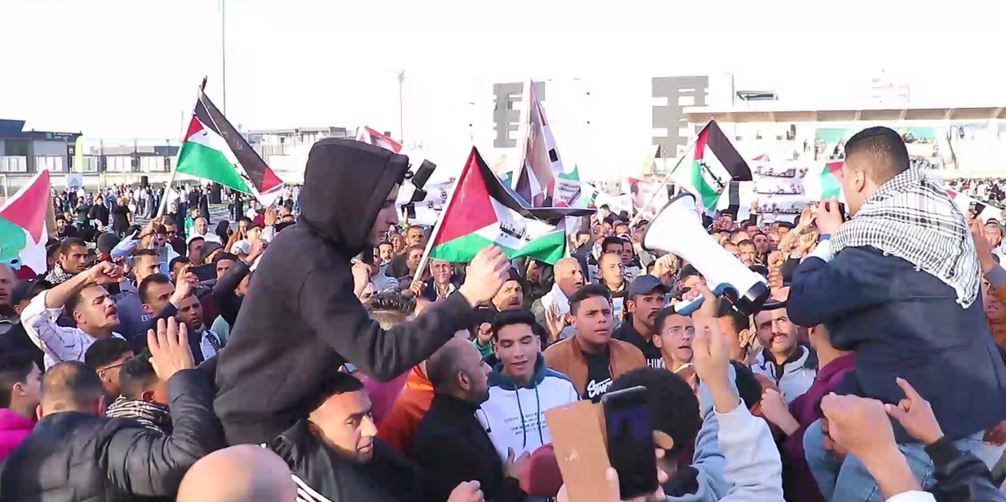 تأييد لقرارات الرئيس تجاه القضية الفلسطينية تأييد لقرارات الرئيس تجاه القضية الفلسطينية