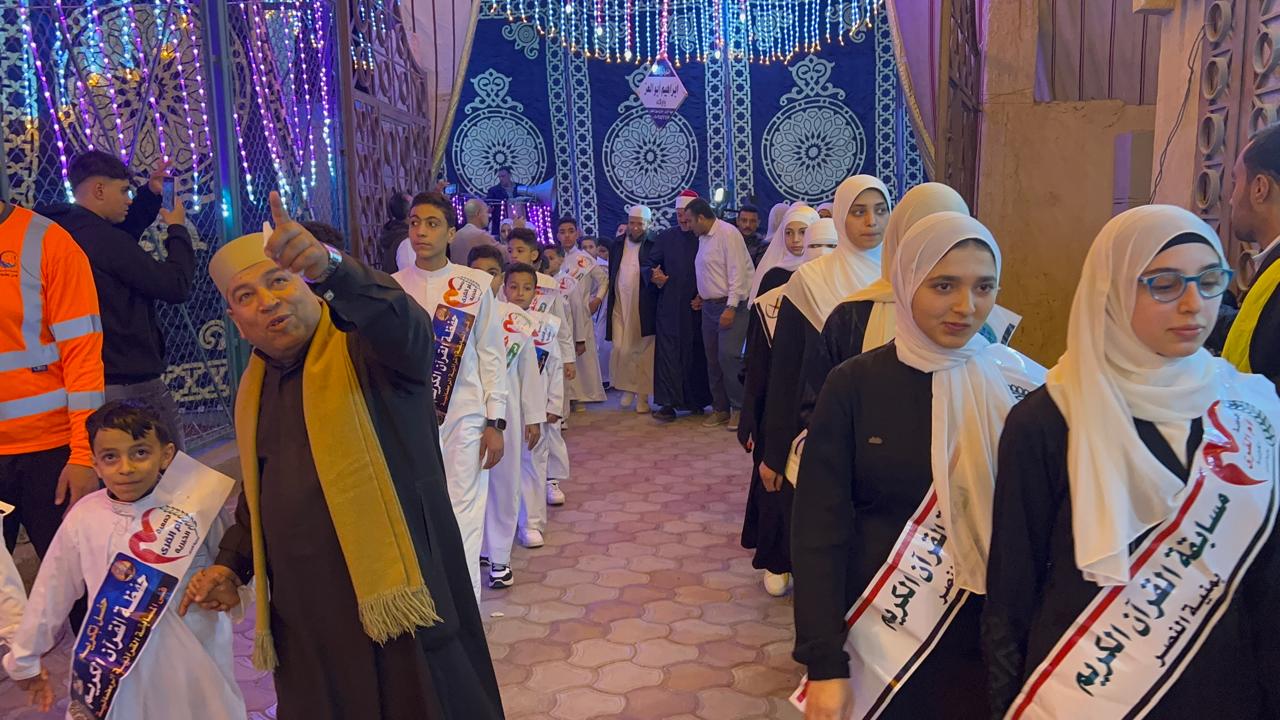 زفة قرآنية لأبناء مدينة منية النصر لحفظهم القرآن الكريم