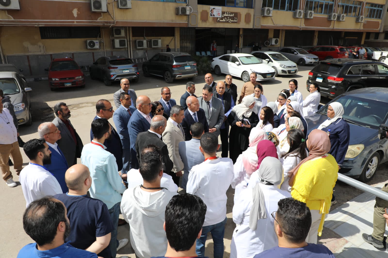 محافظة القاهرة يتفقد مستشفى المنيرة 