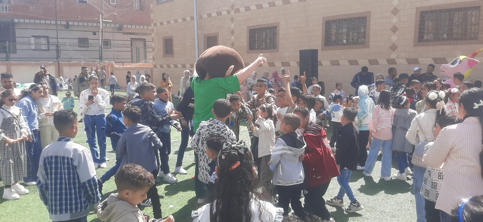 تواجد كبير للأطفال في مراكز الشباب تواجد كبير للأطفال في مراكز الشباب