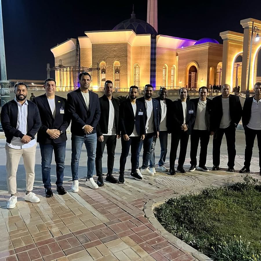 نجوم الكرة المصرية قبل صلاة العيد مع السيد الرئيس عبد الفتاح السيسي نجوم الكرة المصرية قبل صلاة العيد مع السيد الرئيس عبد الفتاح السيسي