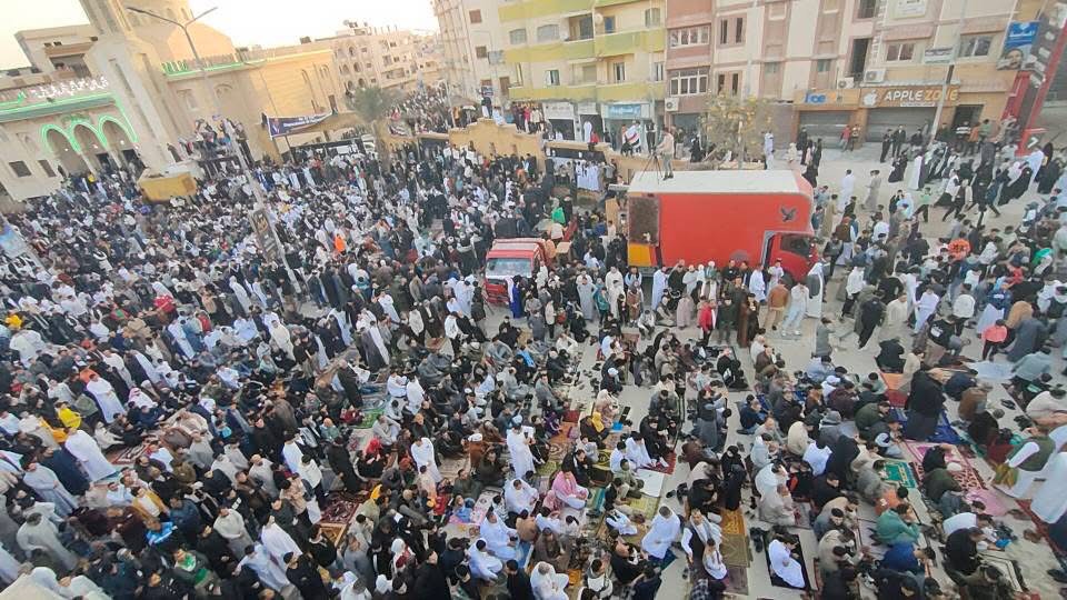 وقفات اهالي سيناء بعد صلاة العيد (4)