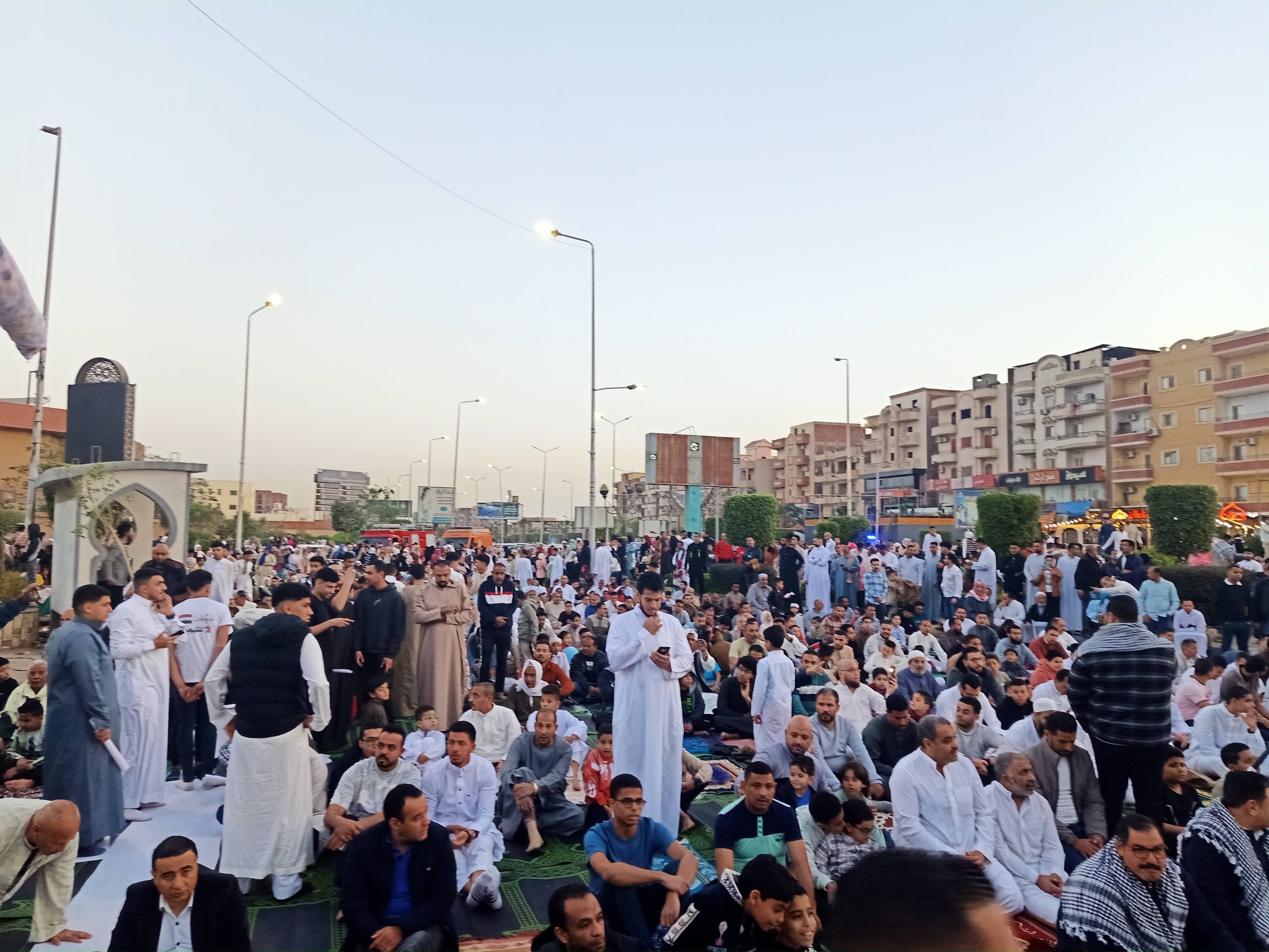 صلاة العيد من المسجد الكبير بمدينة بنى سويف (2)