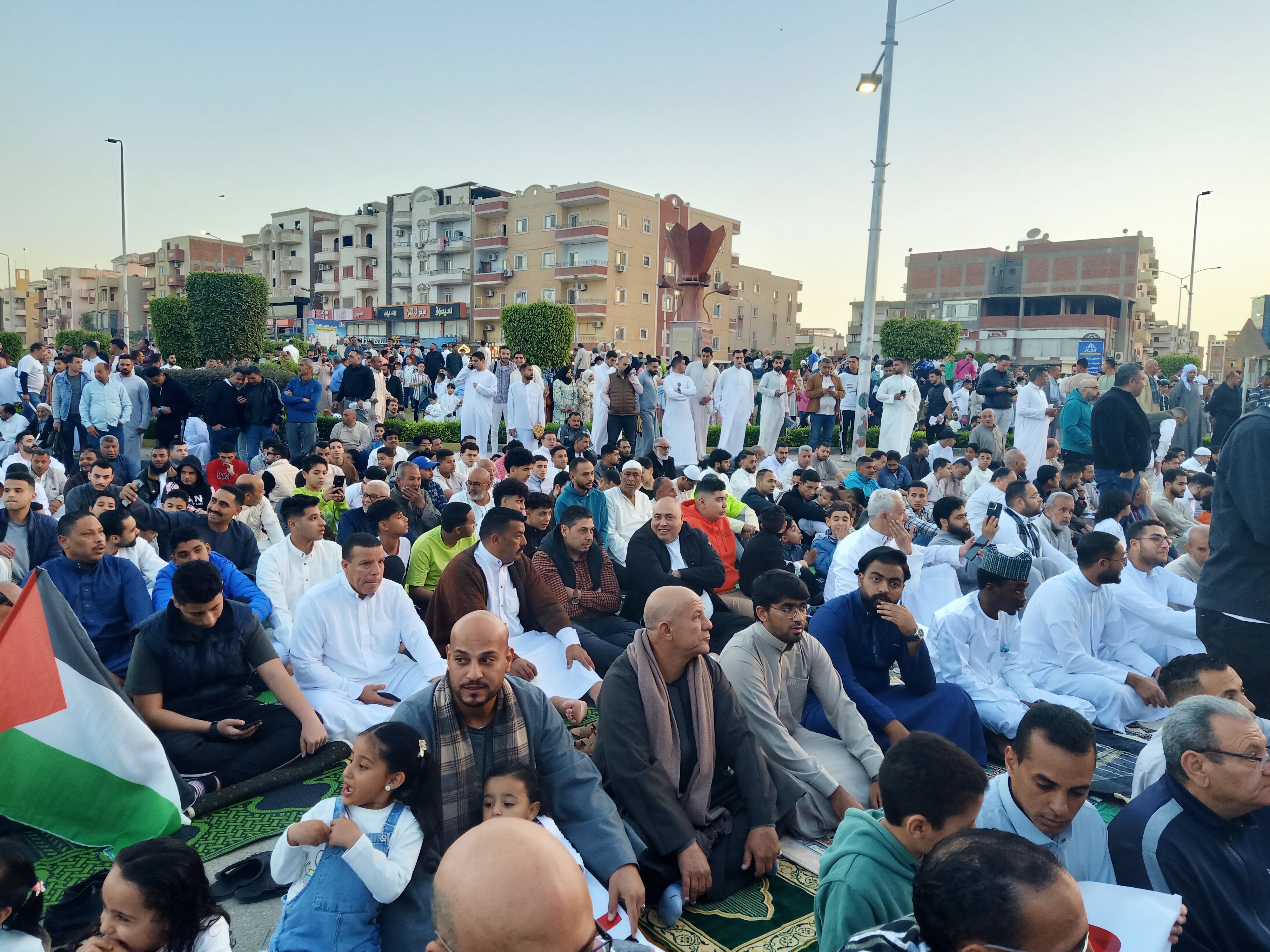 صلاة العيد من المسجد الكبير بمدينة بنى سويف (3)