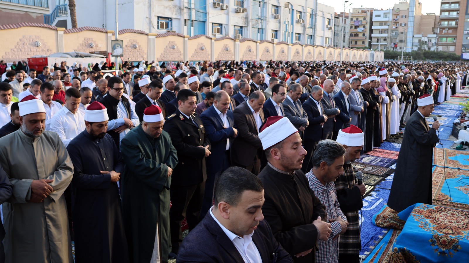 صلاة عيد الفطر المبارك بساحة ستاد الإسماعيلية (13)