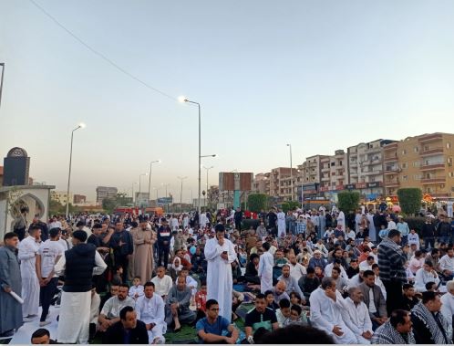 صلاة العيد من المسجد الكبير بمدينة بنى سويف