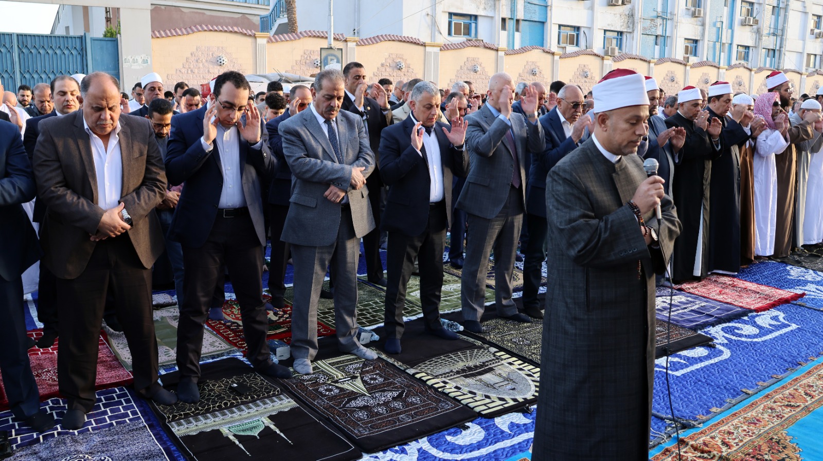 صلاة عيد الفطر المبارك بساحة ستاد الإسماعيلية (7)