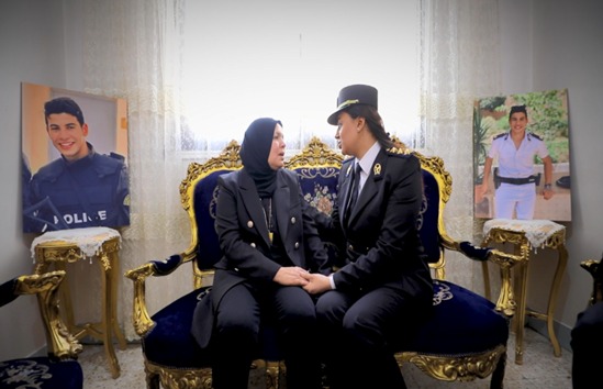 قضاء العيد مع أسر الشهداء قضاء العيد مع أسر الشهداء