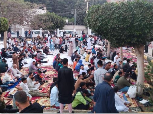 فرحة توافد الآلاف علي مسجد ناصر ببنها لأداء صلاة عيد