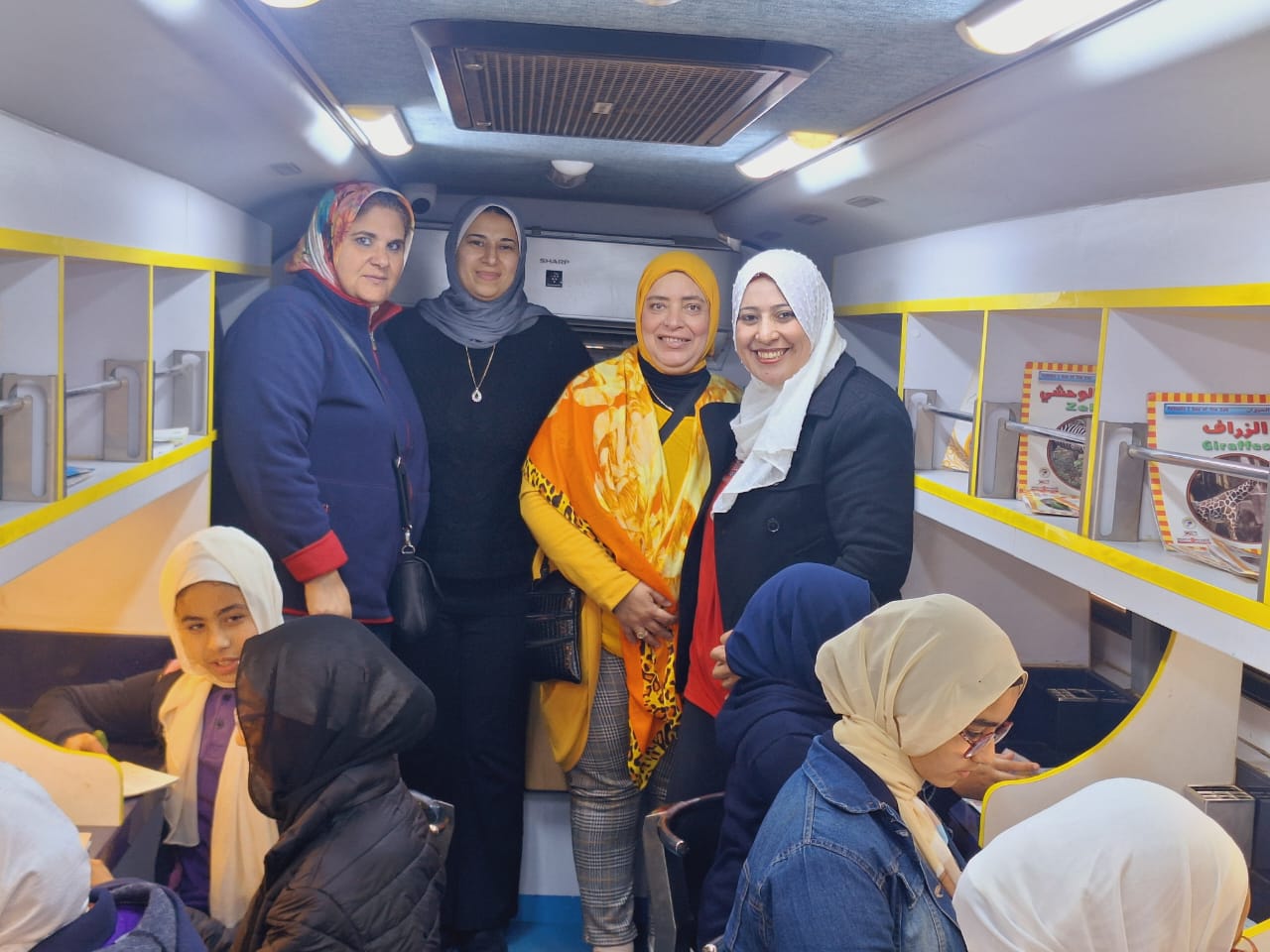 المكتبات المتنقلة بالمشروع الثقافي للمناطق الجديدة المكتبات المتنقلة بالمشروع الثقافي للمناطق الجديدة