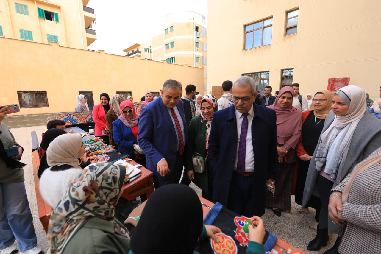 تعدد الفوانيس المعروض