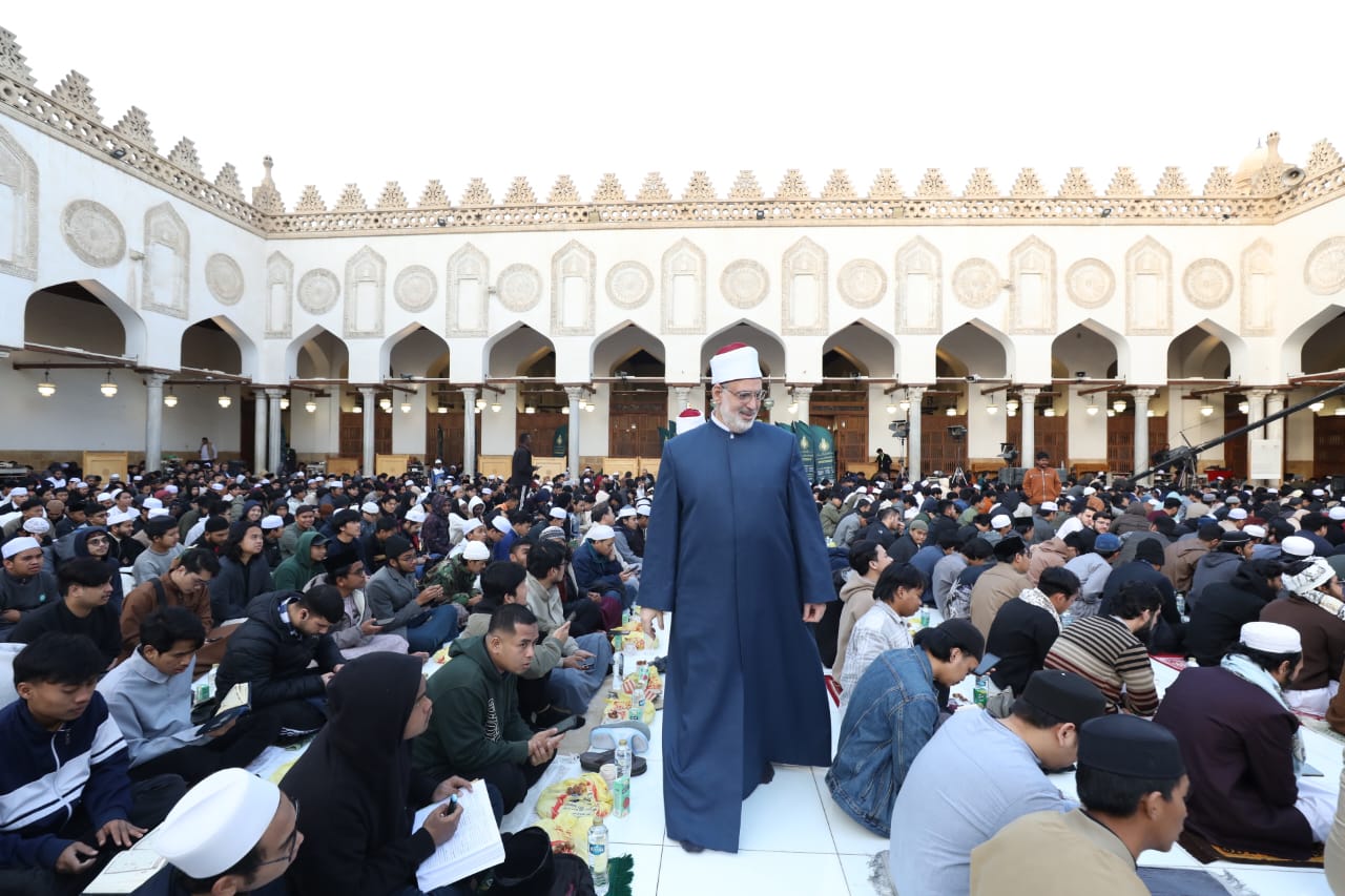 مشاركة وكيل الأزهر في الإفطار الجماعي مشاركة وكيل الأزهر في الإفطار الجماعي