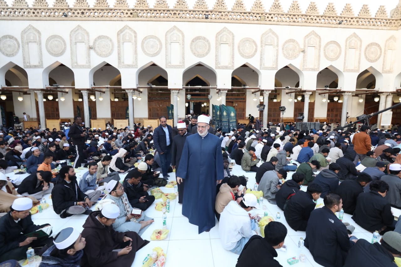وكيل الأزهر في الإفطار الجماعي وكيل الأزهر في الإفطار الجماعي