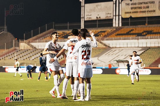 احتفال لاعبى الزمالك بهدف ناصر منسى