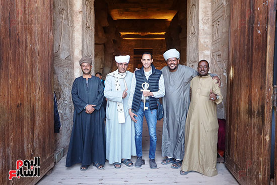 صحفى-اليوم-السابع-مع-حراس-معبد-أبوسمبل صحفى-اليوم-السابع-مع-حراس-معبد-أبوسمبل