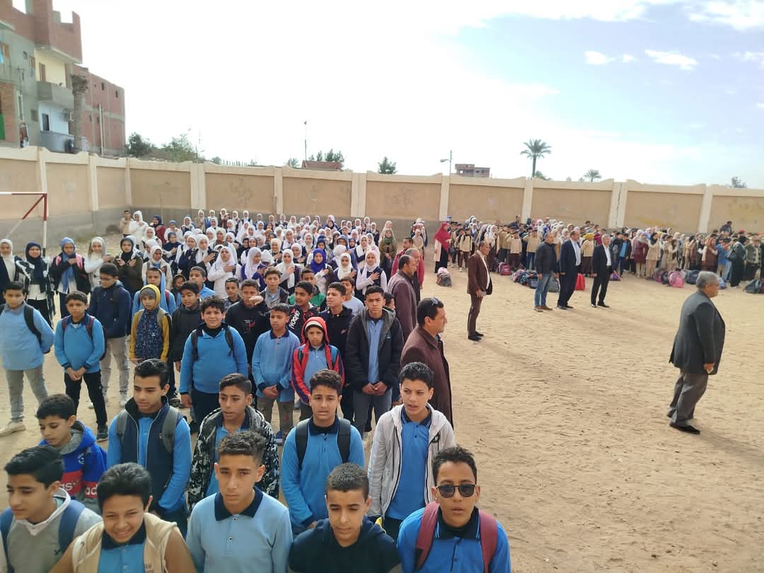 الطابور الصباحي في المدار الطابور الصباحي في المدار