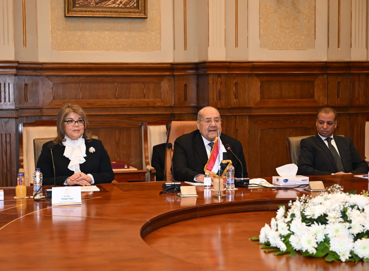 رئيس ووكيل وامين عام مجلس الشيوخ