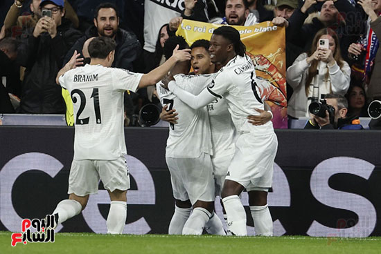 احتفال لاعبى ريال مدريد بالهدف احتفال لاعبى ريال مدريد بالهدف