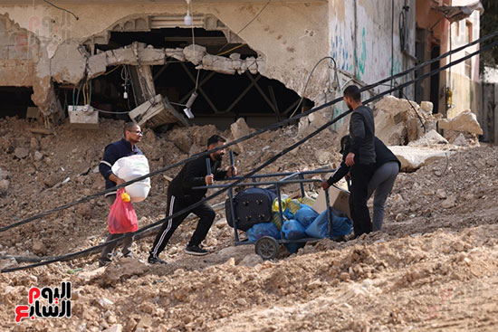 اسر فلسطينية نازحة اسر فلسطينية نازحة