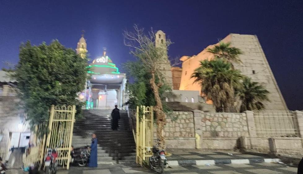 بوابة مسجد سيدى أبو الحجاج الأقصرى