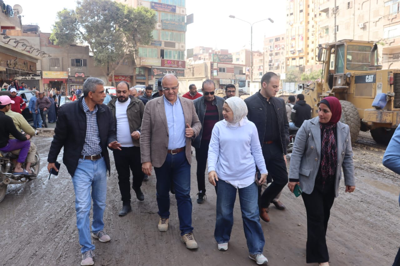 تفقد أعمال رصف الشوارع بشبرا الخيمة