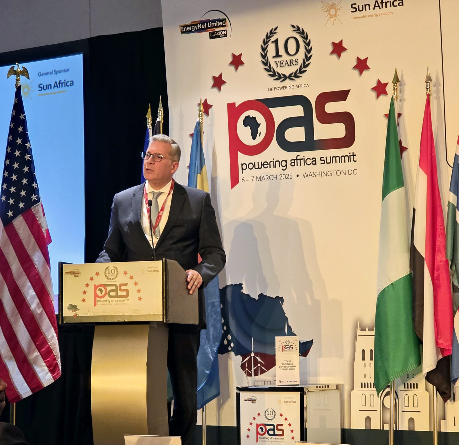 وزير البترول يلقي كلمة في مؤتمر الطاقة بأفريقيا