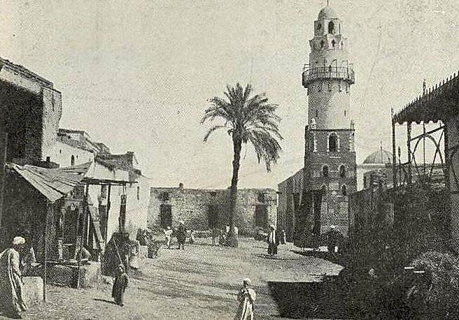 صور قديمة لمئذنة المسجد العتيق بإسنا