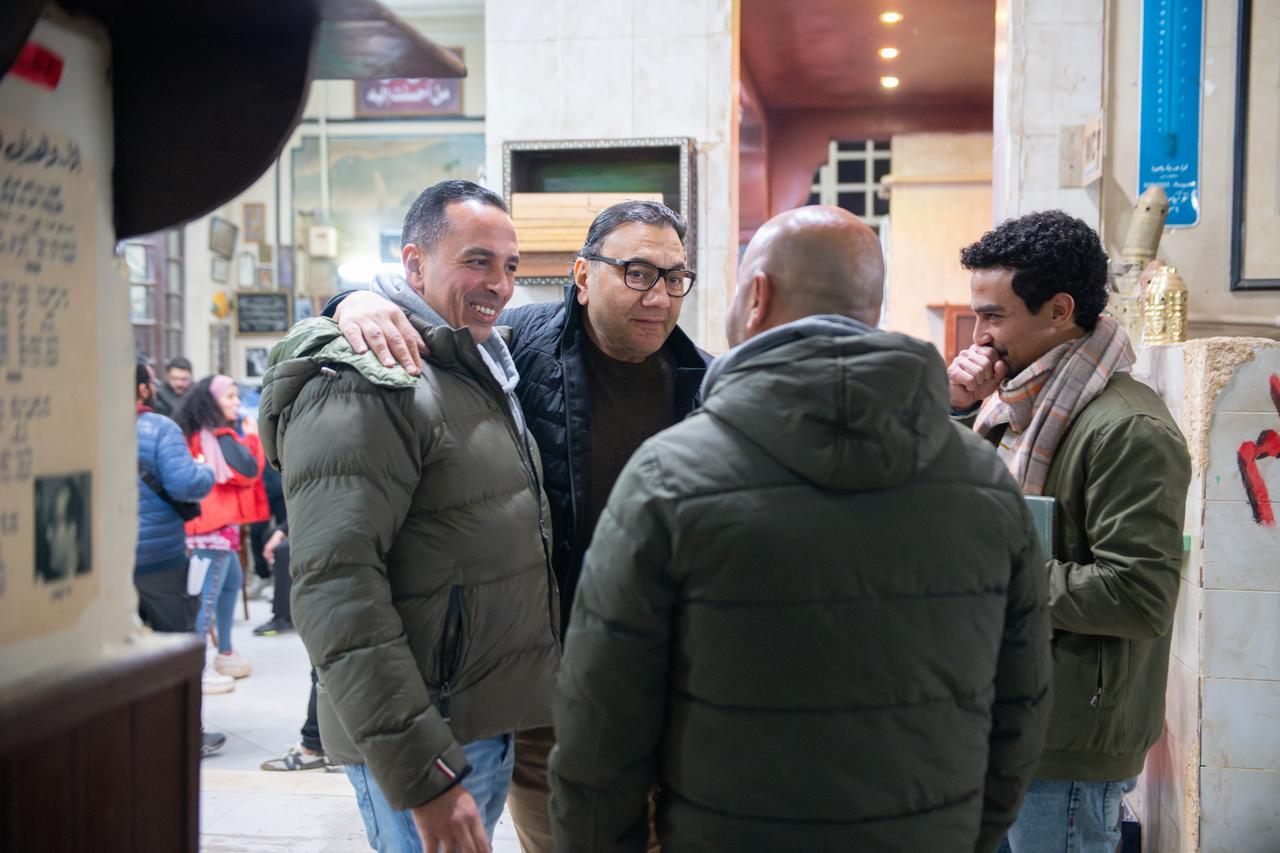 زيارة عماد ربيع من كواليس مسلسل قهوة المحطة