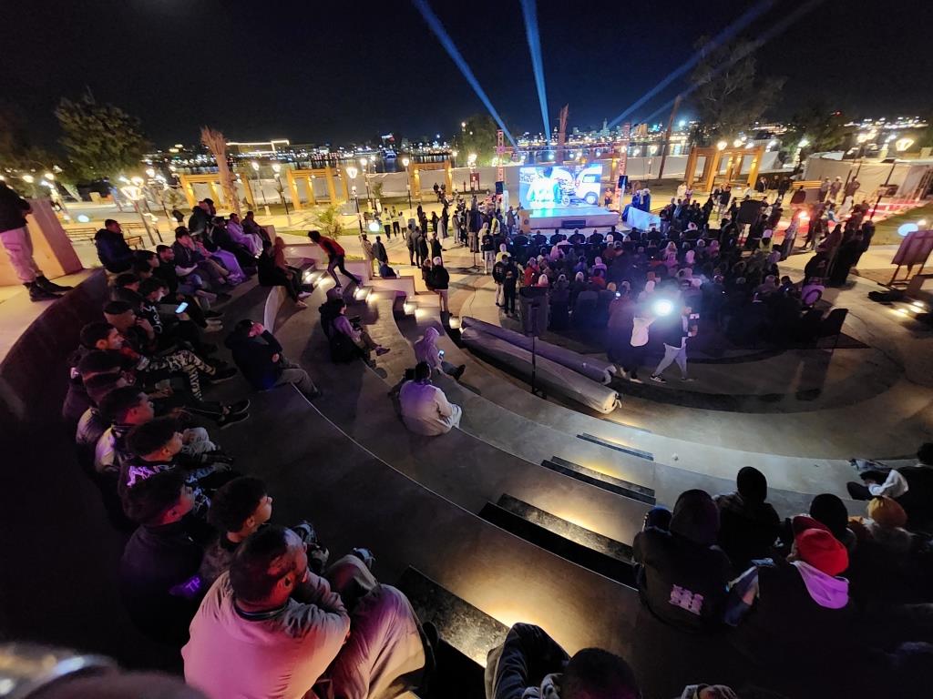 المسرح الرومانى بالبر الغربى يشهد أول فعالية بعد افتتاحه بالأقصر المسرح الرومانى بالبر الغربى يشهد أول فعالية بعد افتتاحه بالأقصر