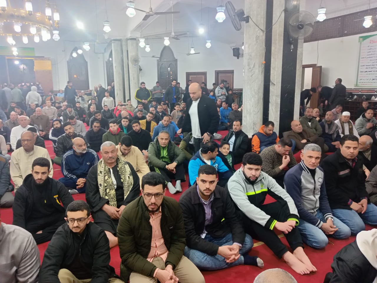 الحضور بالمسجد الحضور بالمسجد