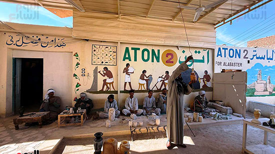 التحف-المصنوعة-يدوياً-أجمل-هدايا-لسياح-العالم-من-قلب-الأقصر