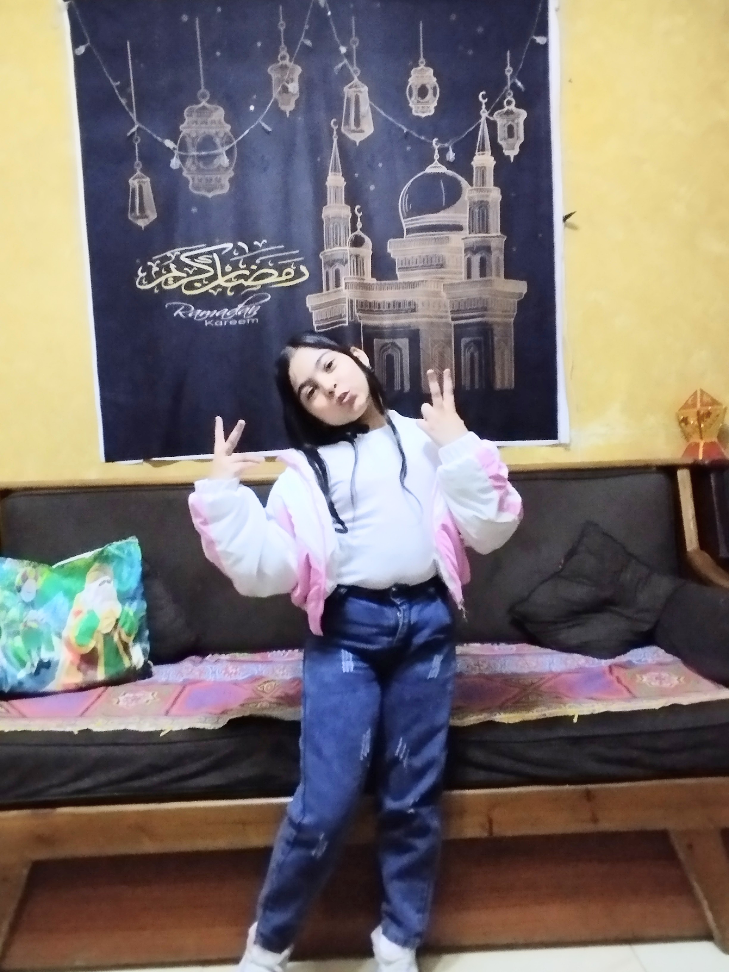 الطفلة فريدة التي جسدت دور شقيقة الفنان احمد العوضي