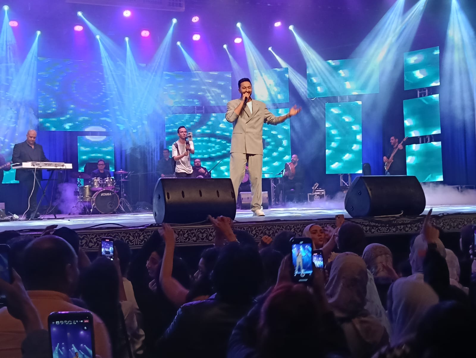 حمادة هلال من حفله بمسرح البالون