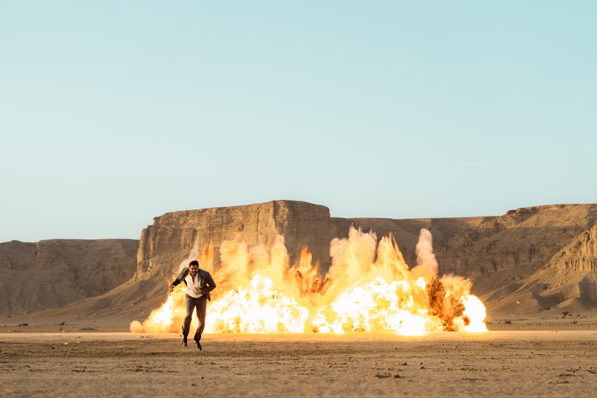 أحمد عز من كوليس حادث تصوير فيلم The Seven Dogs