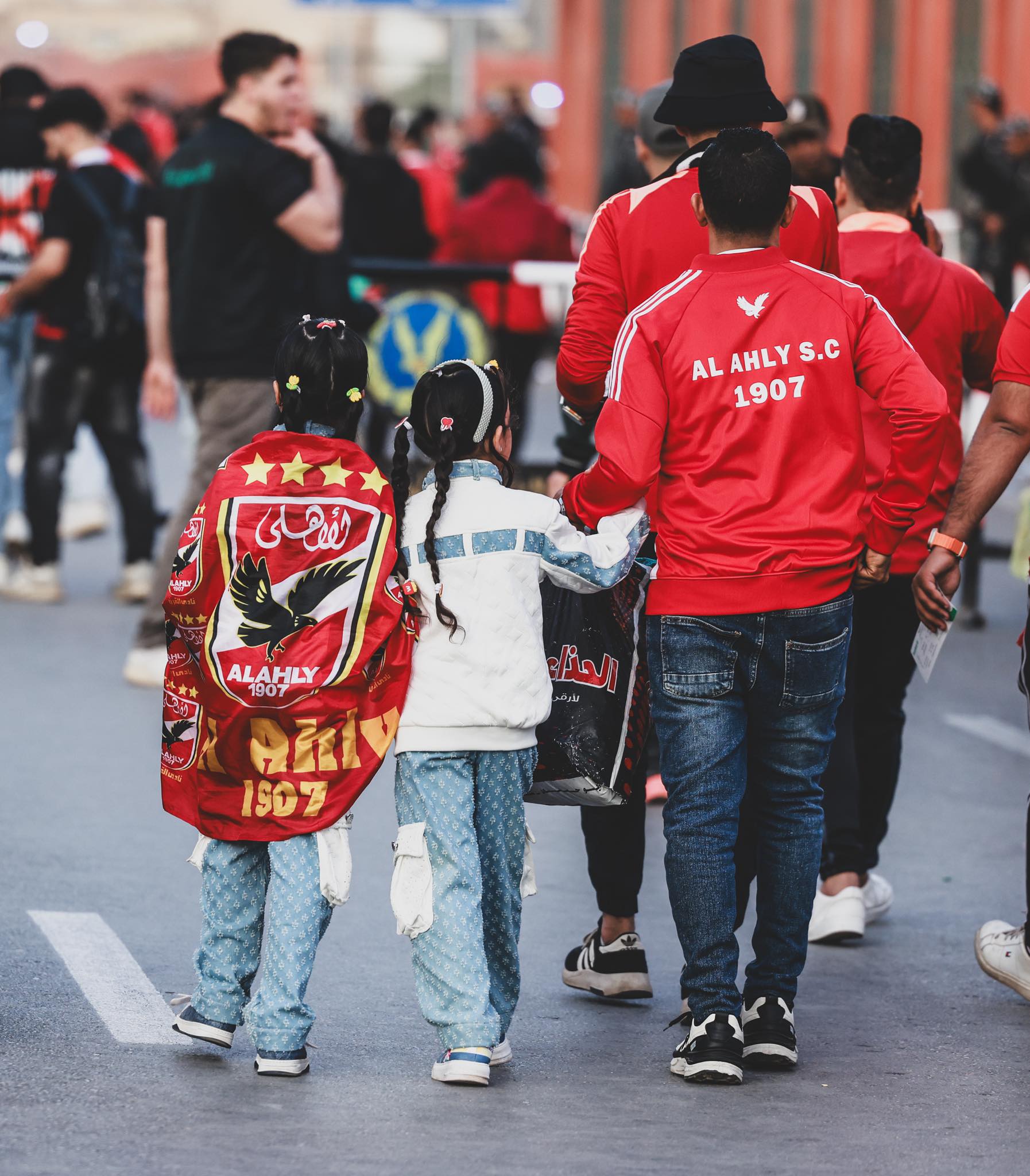 جانب من توافد الجماهير