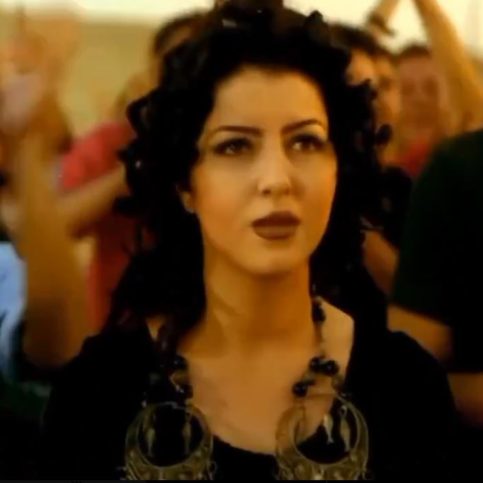 أول ظهور لأيناس النجار